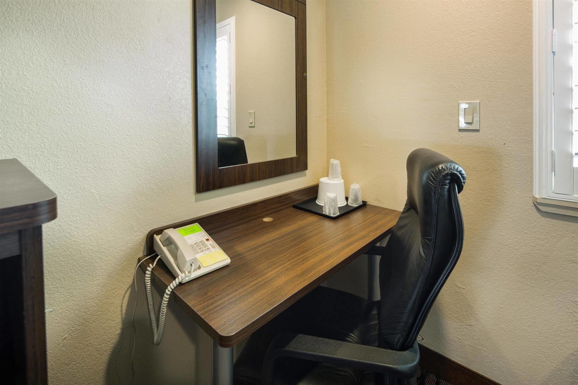 Americas Best Value Inn Richmond Extérieur photo
